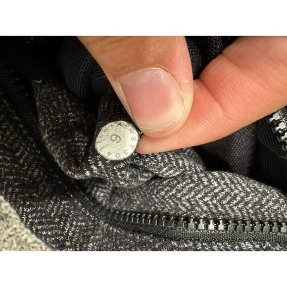 Lululemon Define Jacket Heathered Herringbone Heathered Black Size 6 EUC - Picture 5 of 5